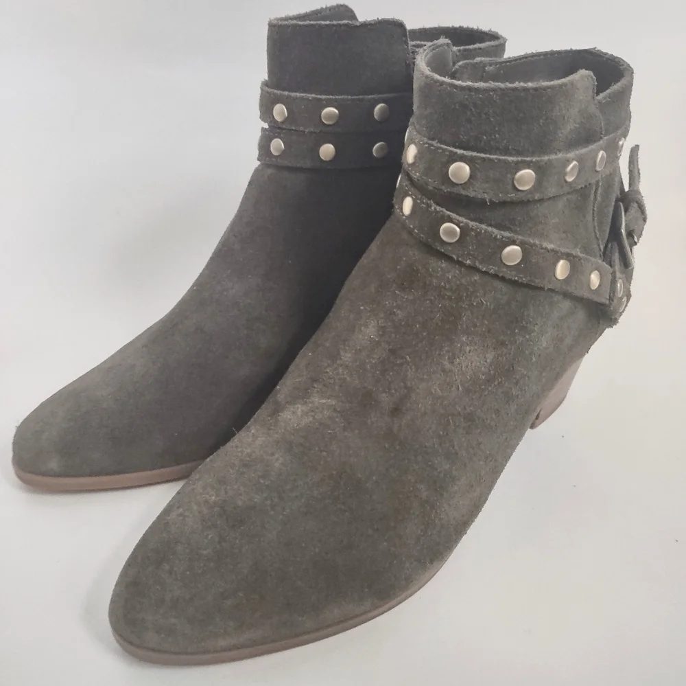 Violet & Red Boots Olive Green Suede Ankle Strappy Booties Zip Sz 6M Studded EUC